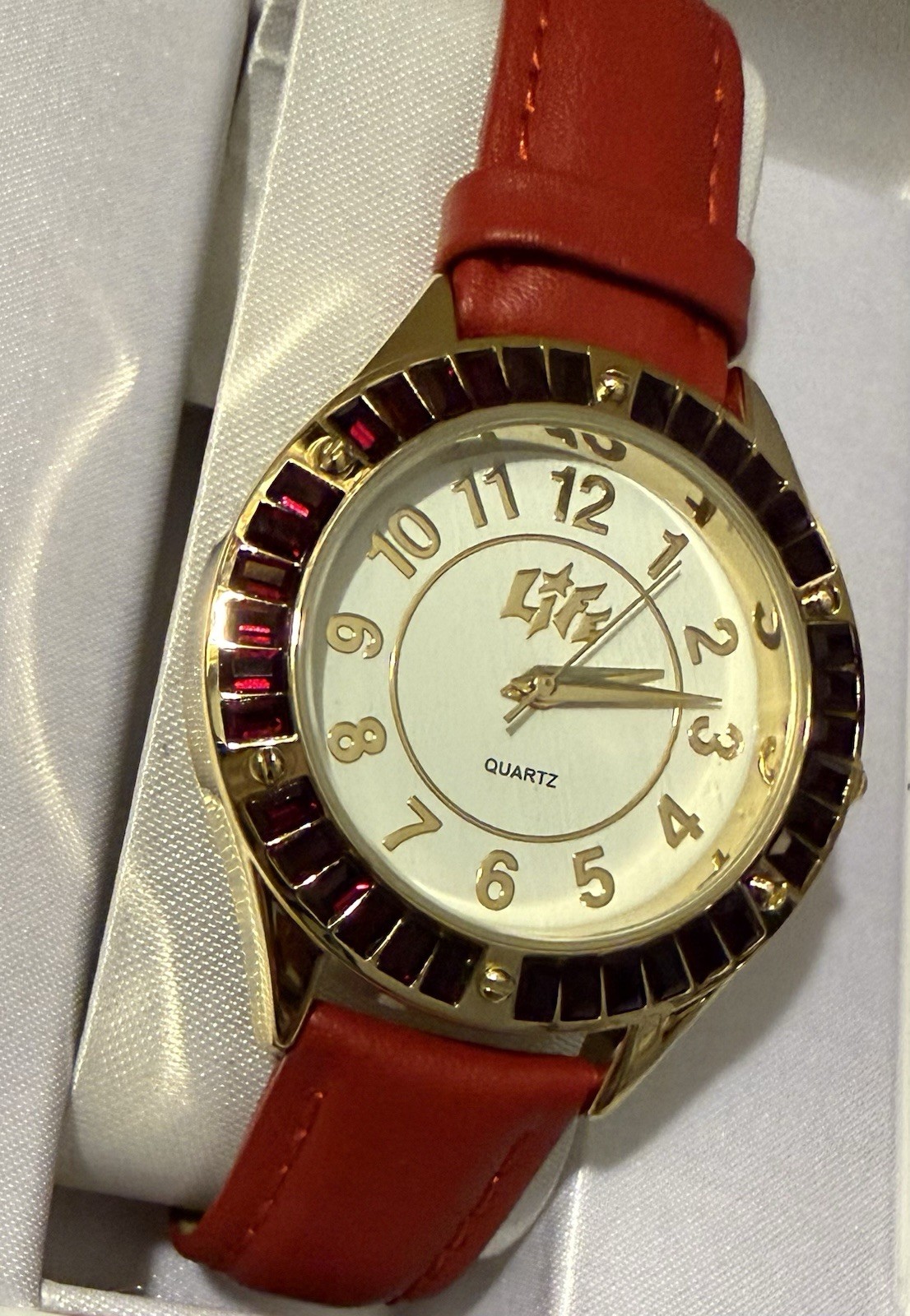 New Woman’s Quartz Watch Life Red Leather Band Red Ruby Rhinestone Bezel