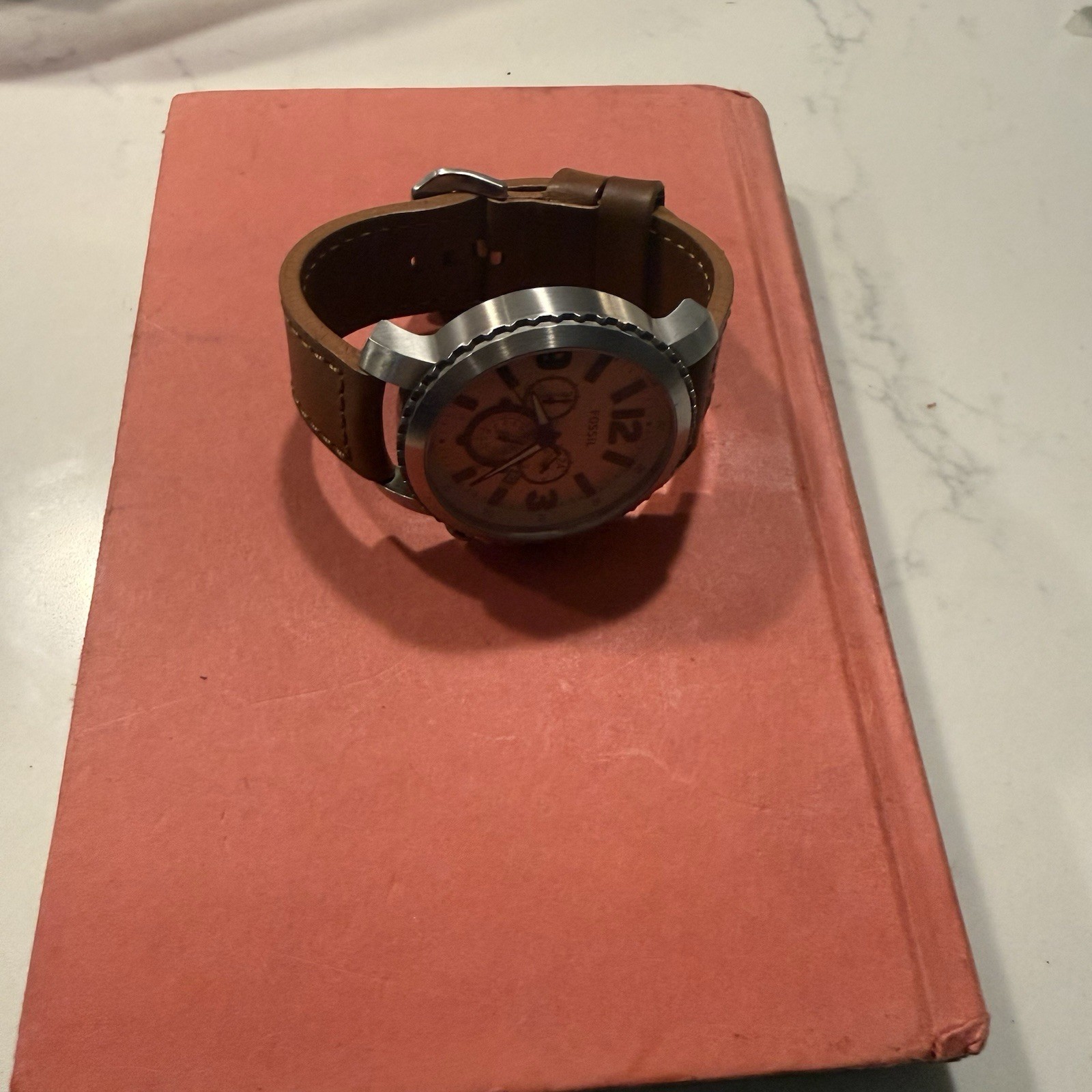 FOSSIL SILVER TONE,TAN,BROWN LEATHER BAND,CHRONOGRAPH,LARGE DIAL WATCH BQ2081