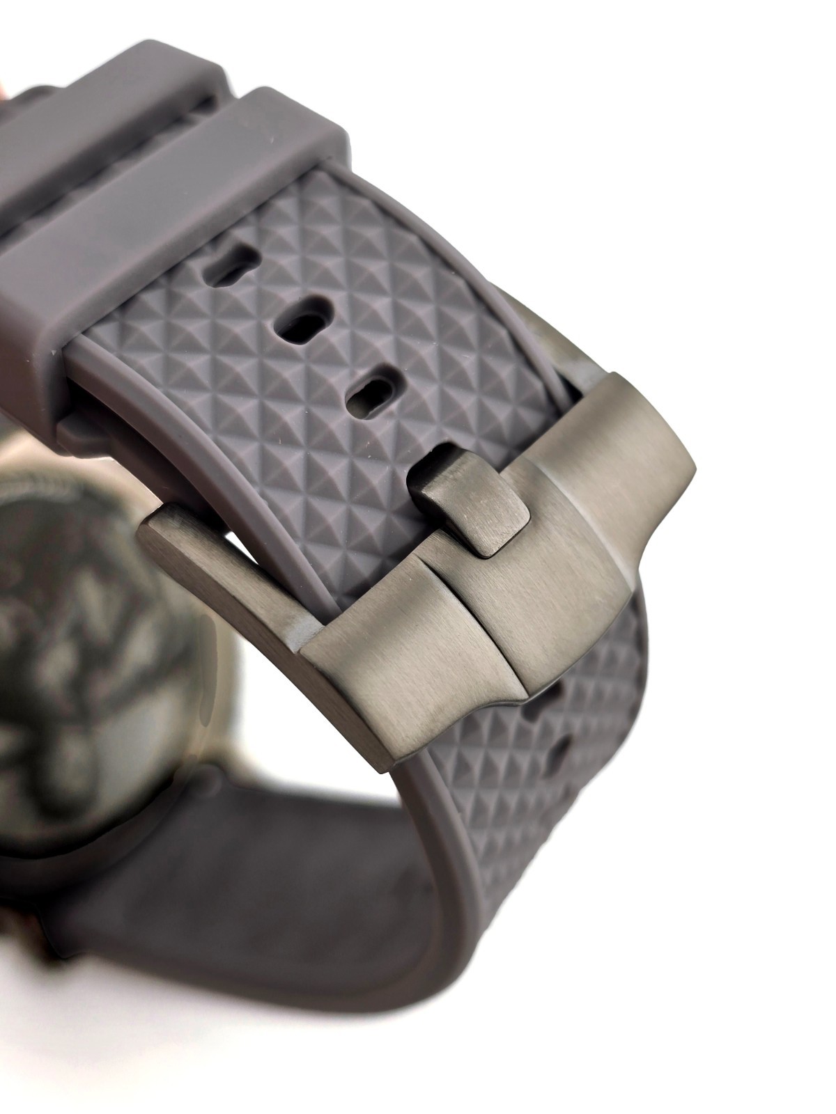 ZORO | One Piece CUSTOM Watch Mod: Automatic NH36, Sapphire Glass, Ceramic Bezel