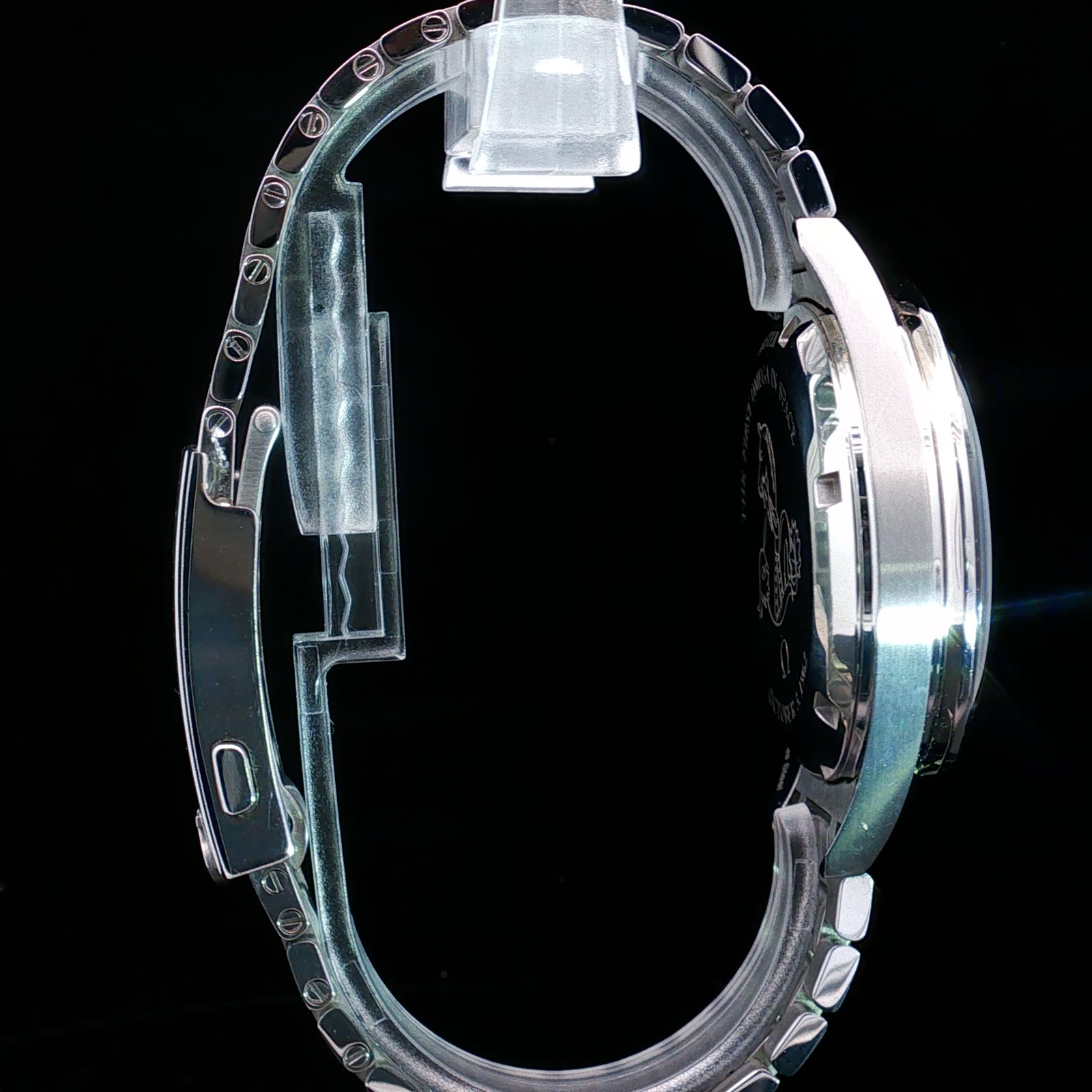 First Omega in Space (FOiS) with the Calibre 3861 – Preowned – 310.30.40.50.06.0