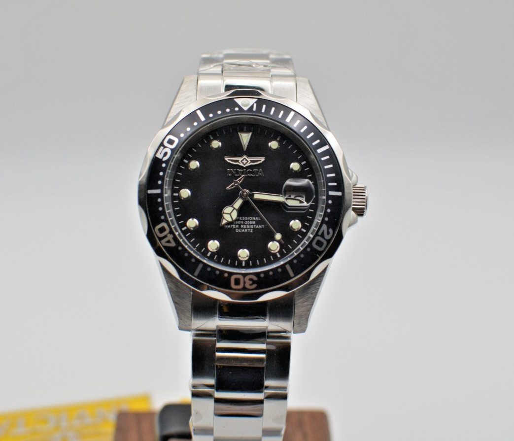 Invicta Pro Diver 17046 Men’s Quartz Watch – NEW – Box, Papers & Tags