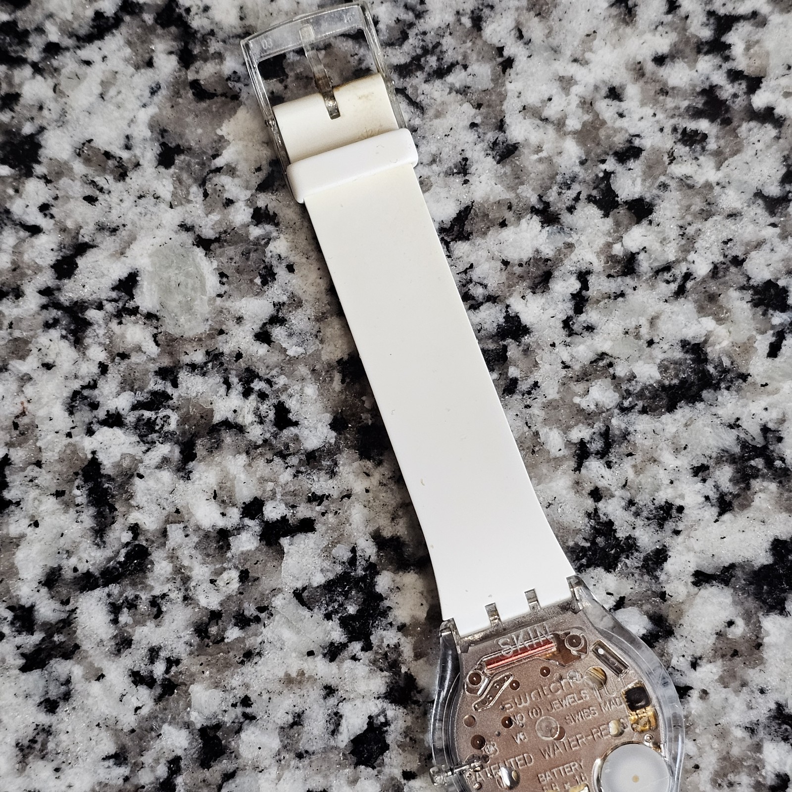 Thin Slim Skin Swatch Quartz White Silicone Rubber Band Watch 34mm