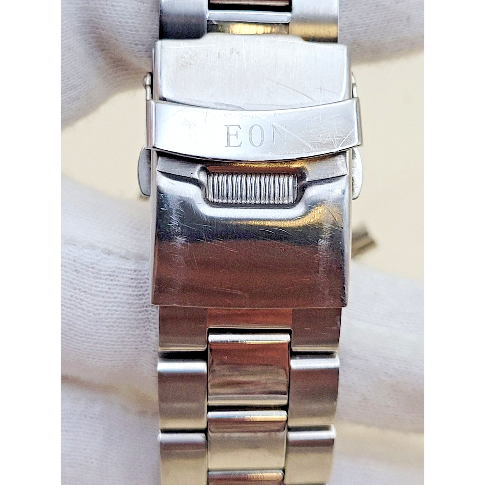 EON 1962 Men’s Chronograph Watch Blue Sunray Dial, Stainless Steel, Quartz VTG