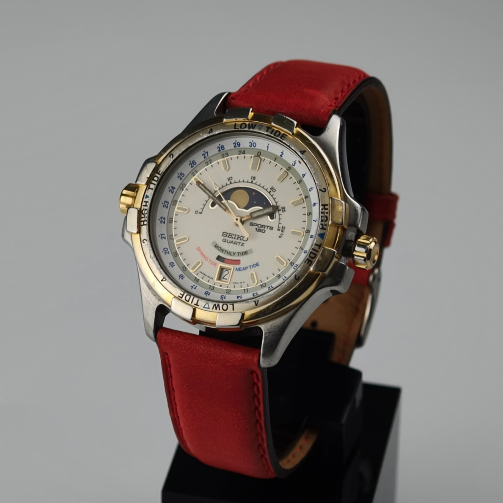 Vintage Seiko Tidemaster Sport 150 6F24-7010 Tide Moon Phase Quartz Watch
