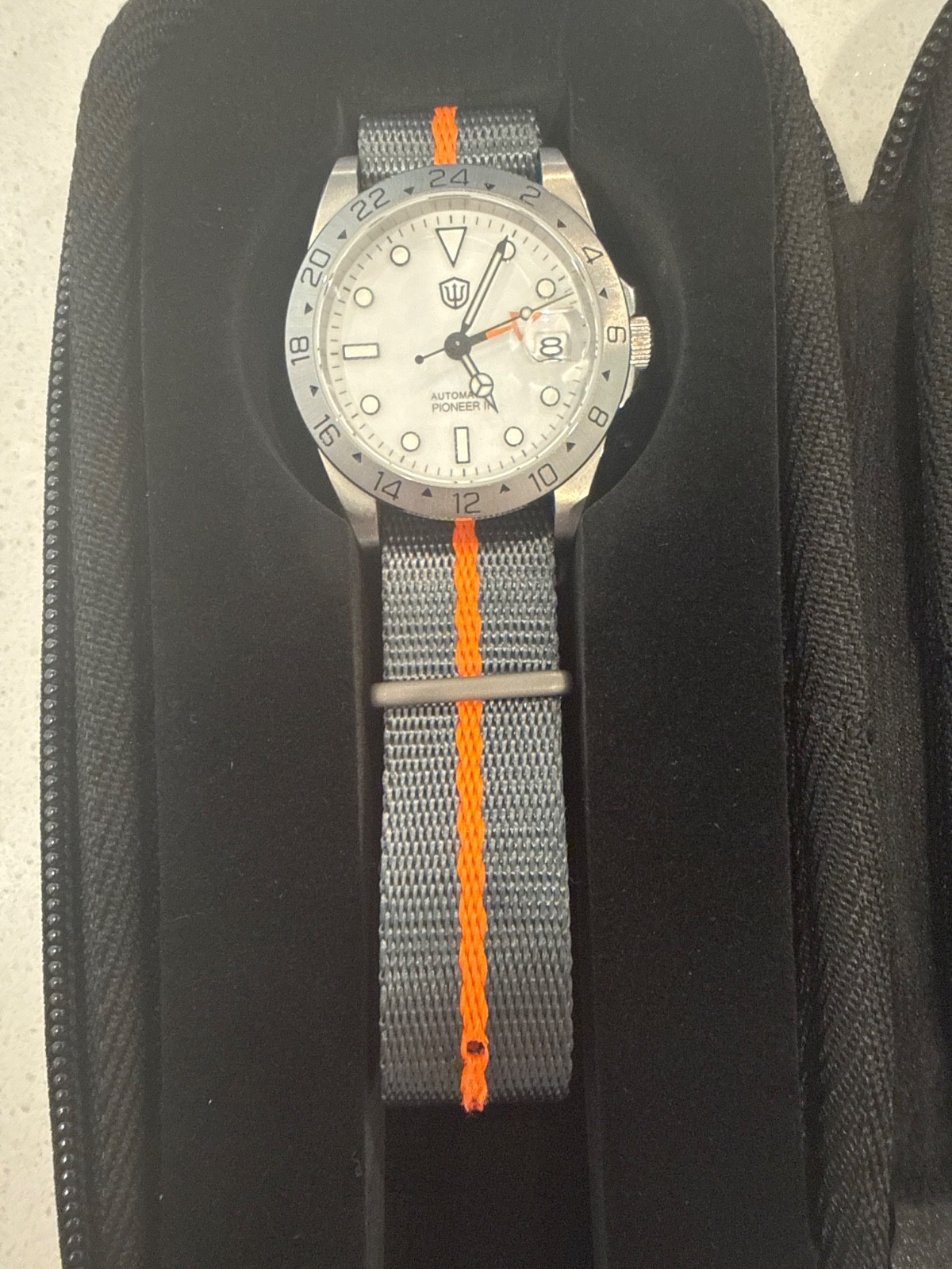 Watch Dives GMT explorer, 38mm, white/orange