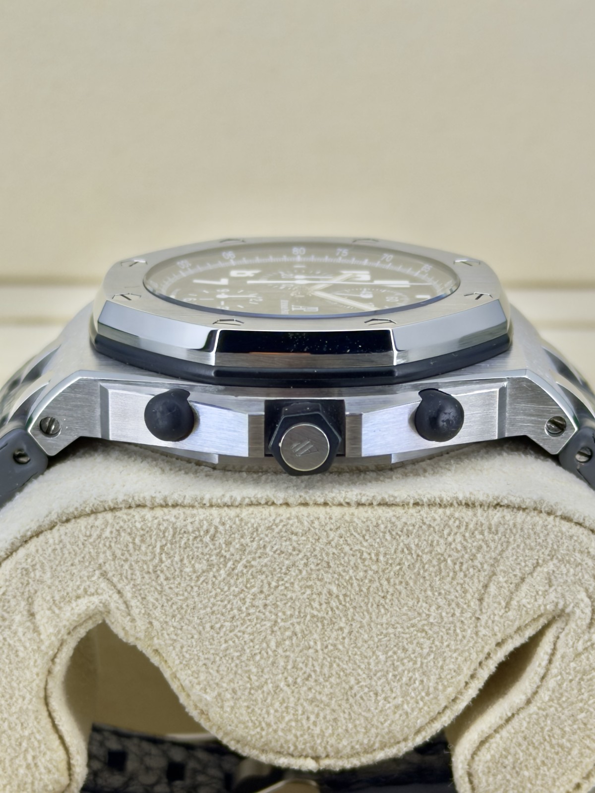 Audemars Piguet Royal Oak Offshore 26170ST 42mm Steel Black Dial Papers