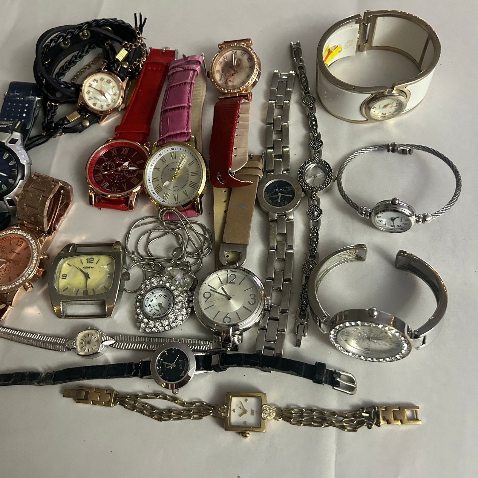 Assorted Watches Used Not Working For Parts Or Pieces lot 14