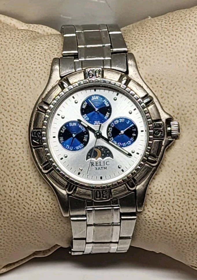 Vintage Relic 3ATM ZR15272 Men’s Stainless 30M Moon/Sun Watch Day/Date
