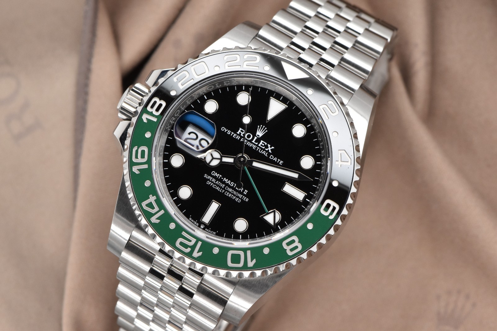 2024 Rolex GMT-Master II 40mm LHD Green/Black “Sprite” Steel Jubilee 126720VTNR