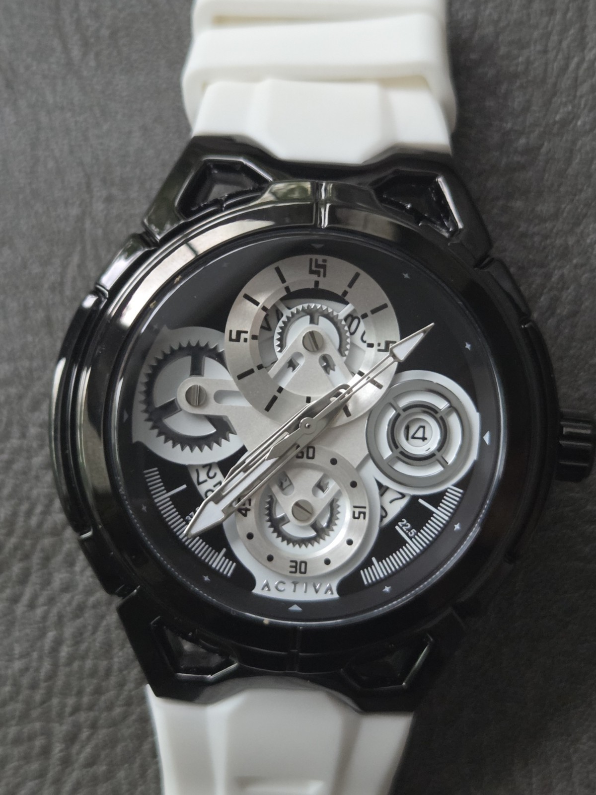 Activa Quartz Analog Sport Watch Black Dial Plastic Case White Silicone Strap