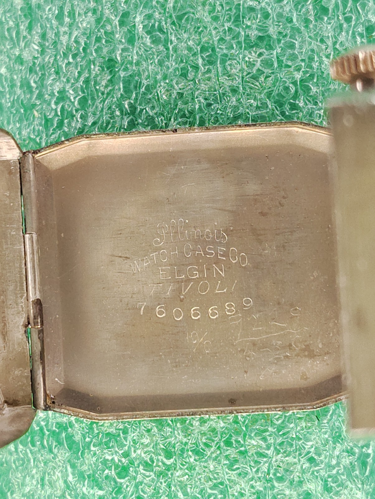 lot C2448 Lady Elgin Hindged Fancy Engraved Case Manual Wind Vintage Watch Parts