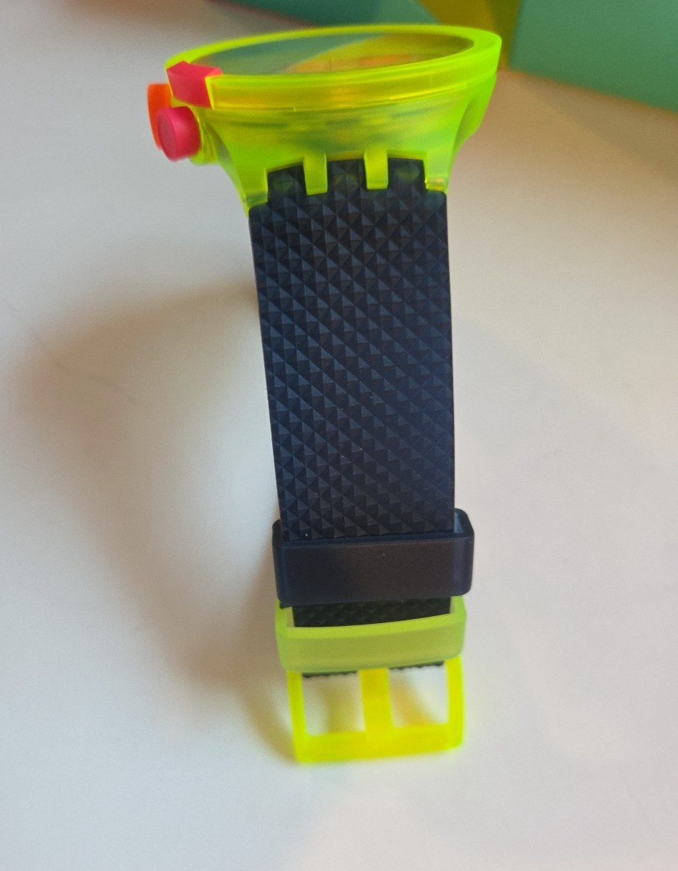 SWATCH NEON TO THE MAX Watch SB06J100 Big Bold Chronograph 2023 Swiss WR 100ft
