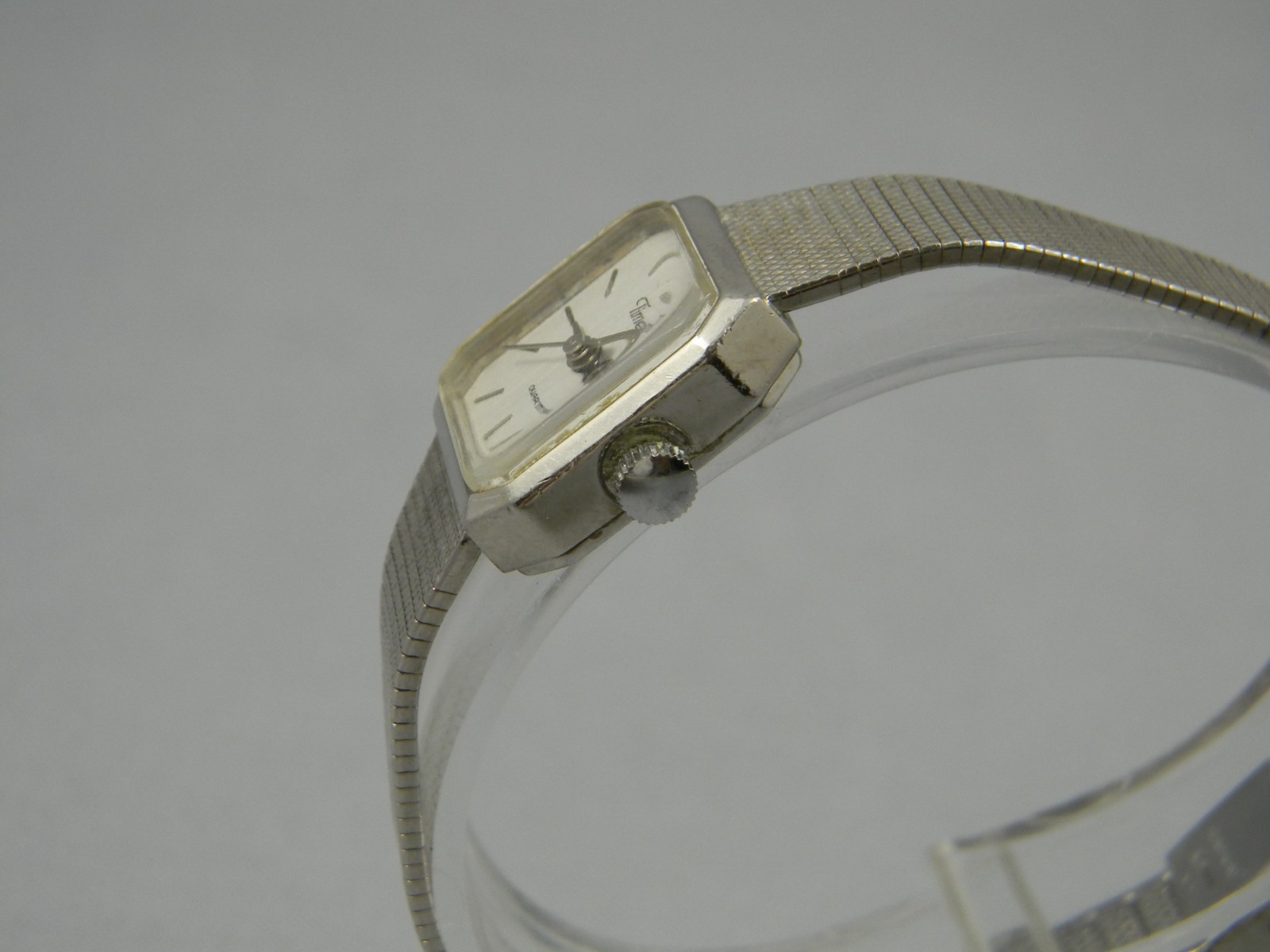 Vintage Timex Watch Women Dainty 16mm Adjustable Band New Battery 5″ to 6.5″