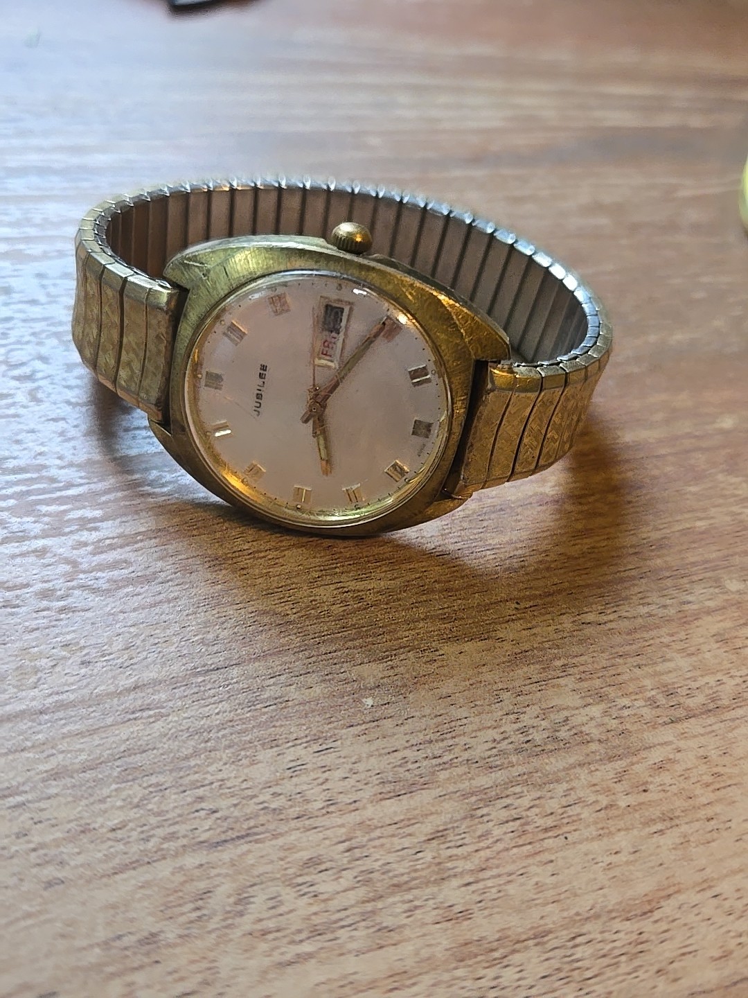 Jubilee British Crown Colony Men’s 1203 7j Day Date Watch For Parts Or Repair