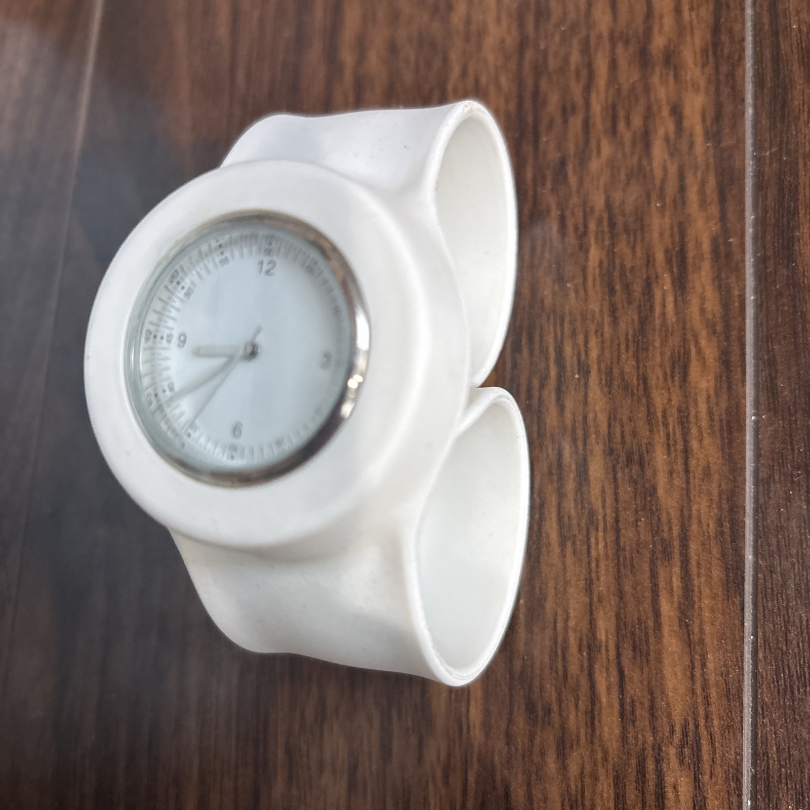 White Silicone Slap-On Snap Watch Worldwide Registered Design Need Battery
