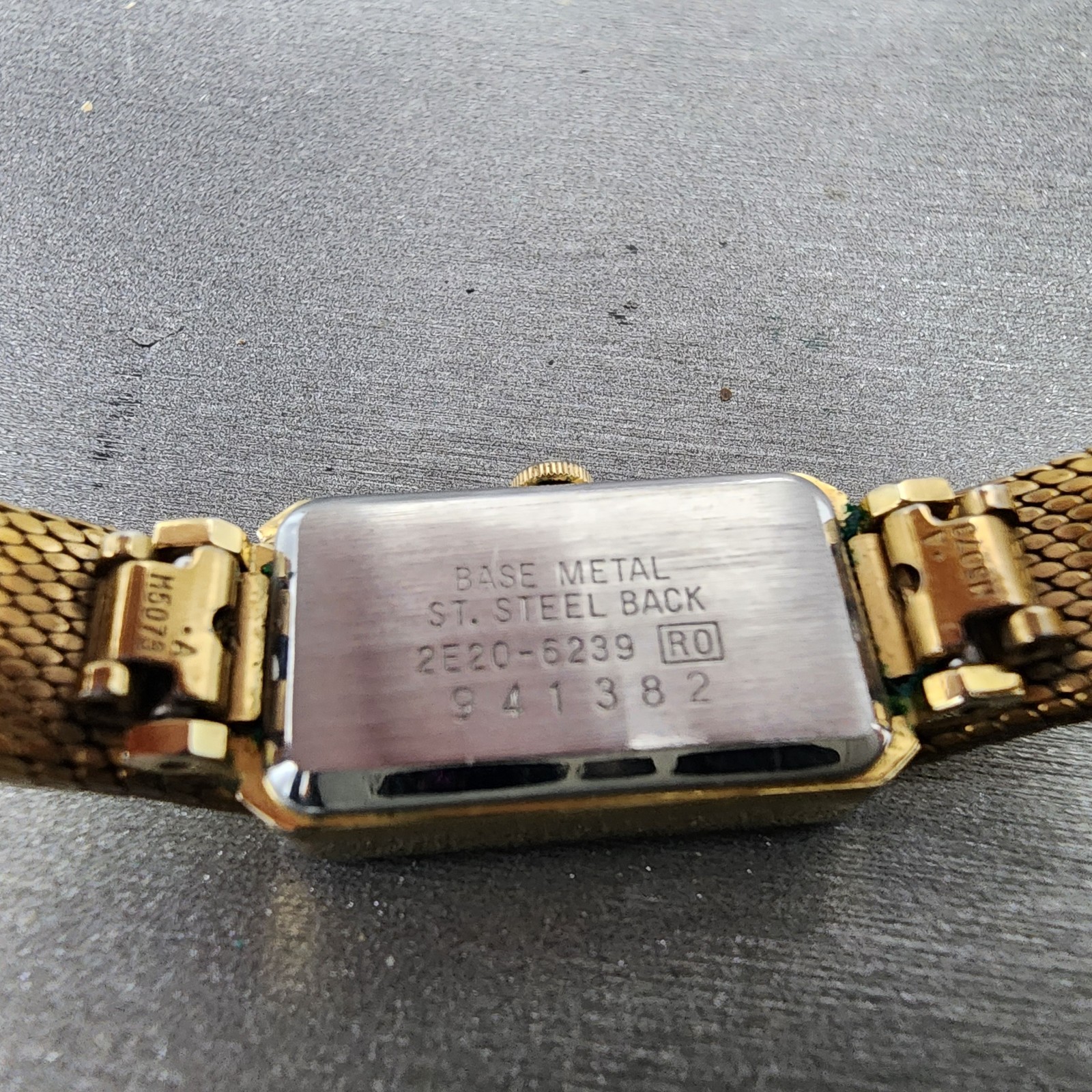 Seiko Tank Watch Women 13mm Black Dial Gold Tone Rectangle 2e20-6239 New Battery