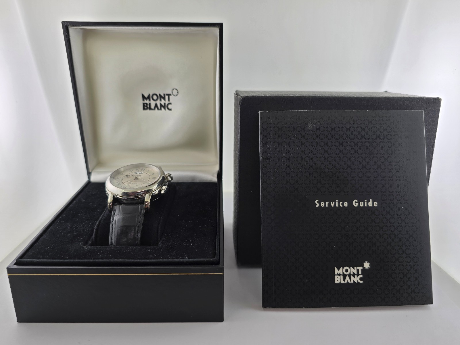 Pre-Owned Montblanc Meisterstück Reveil 8562 36mm Silver Dial w/ Box + Papers