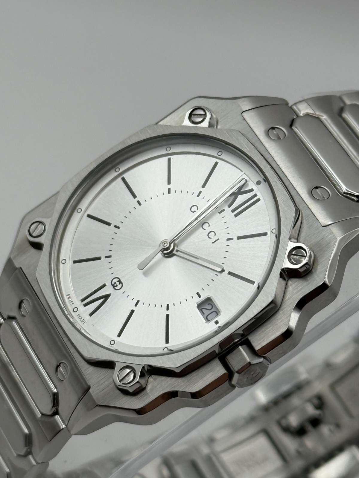 Gucci G-Flat Quartz Stainless Steel 30mm Silver Dial Women’s Watch YA166504