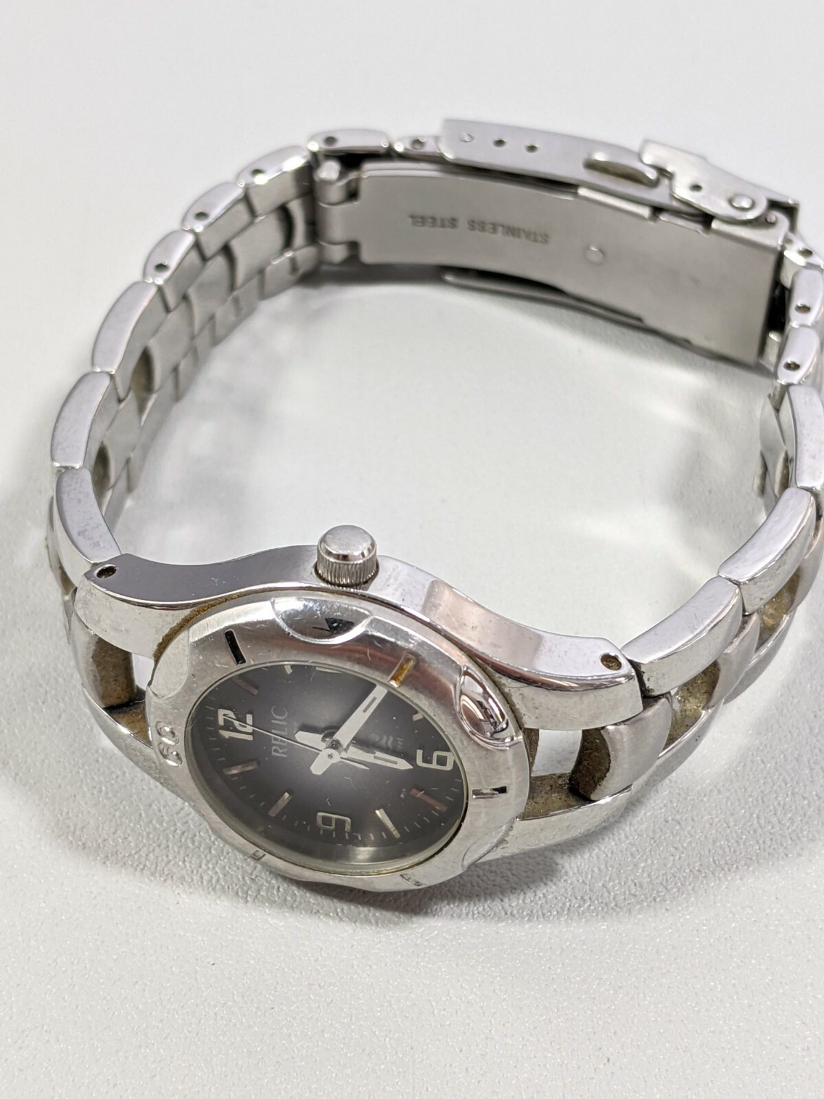 Relic Wet Gray Dial Silver Tone Date Indicator Stainless Steel Band Watch 6.5 In