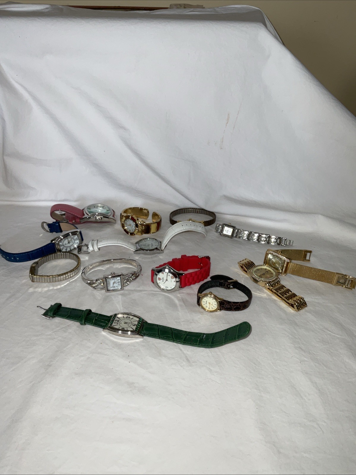 Lot Of 13 Vintage Watches Various Brands Untested