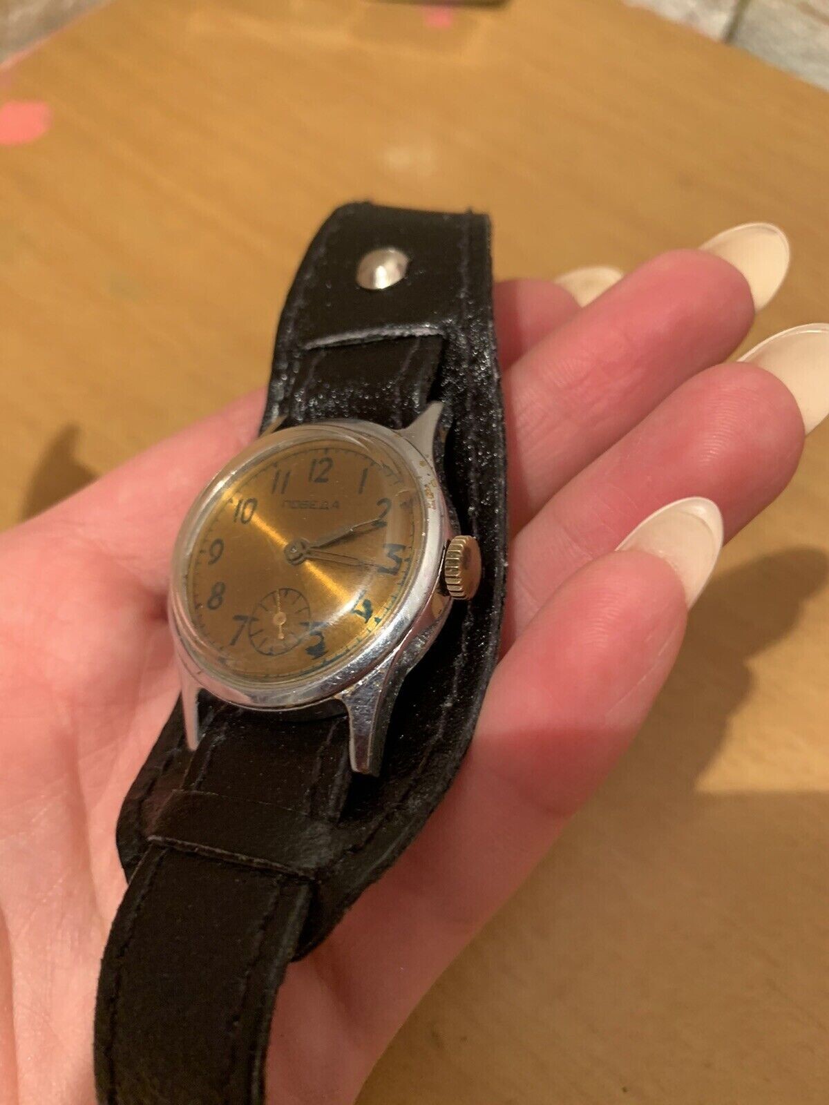 women’s wrist watch POBEDA. wrist watch USSR victory with a strap 1980-1989
