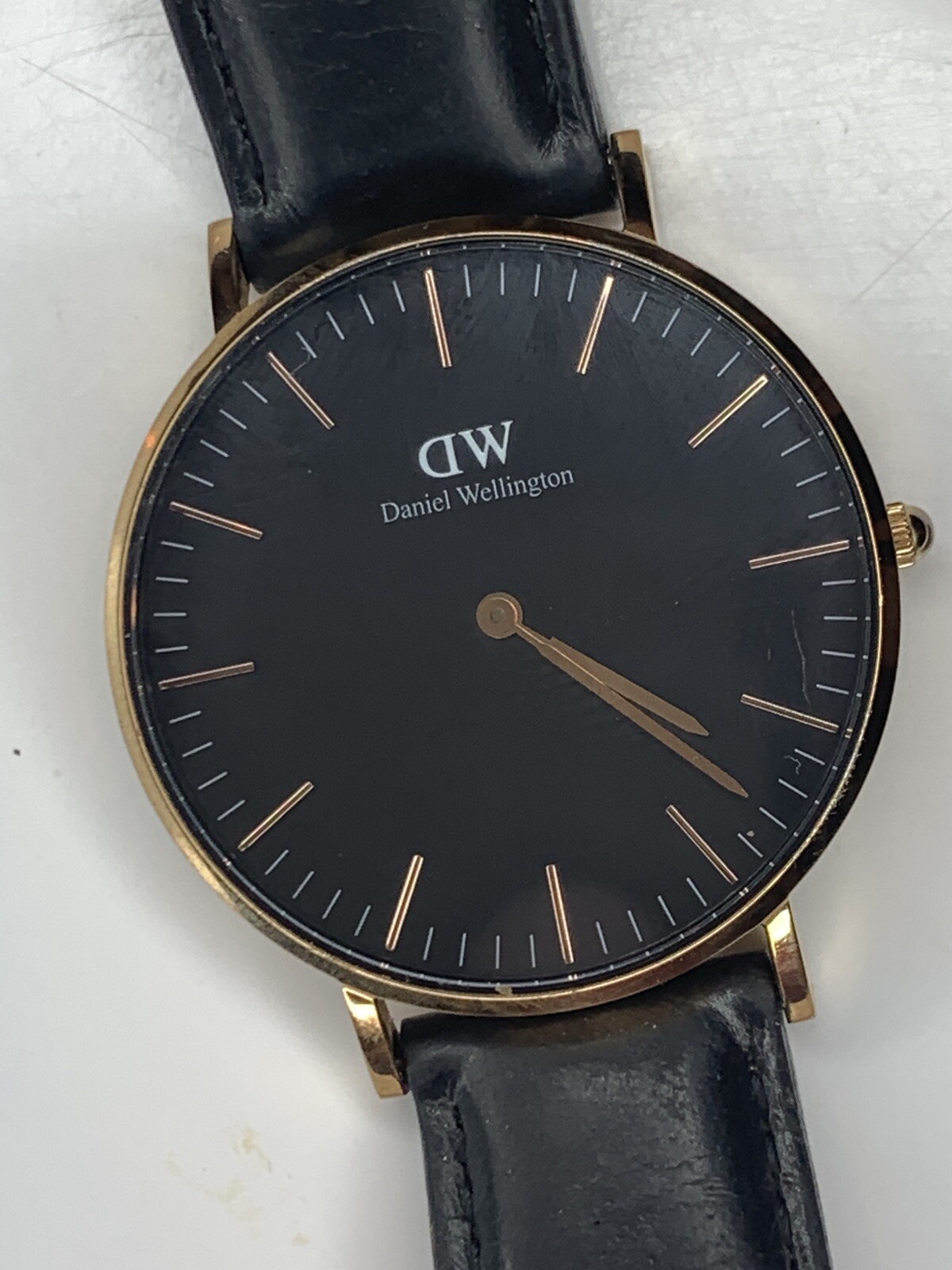 Daniel Wellington Classic Sheffield B36R13 Classic Sterling Women Watch Used