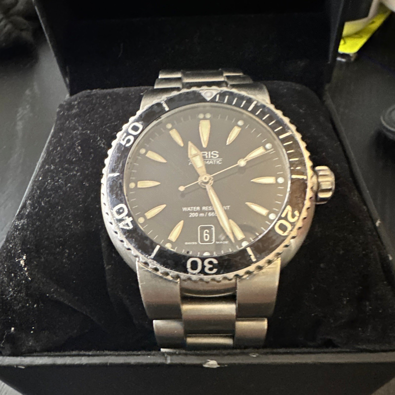 Oris Auto. Diver 200m Black 7533P Stainless Steel Bracelet 43mm bezel wear