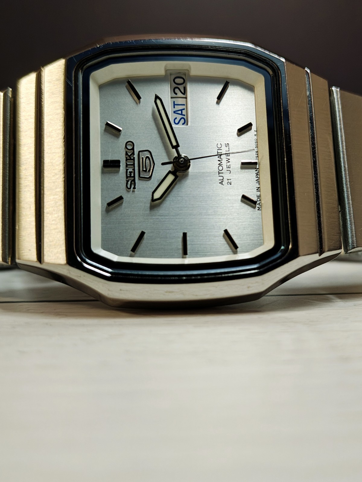 Seiko 5 SNXK95 Automatic – TV Case – Japan Domestic Model – Brushed Silver Dial
