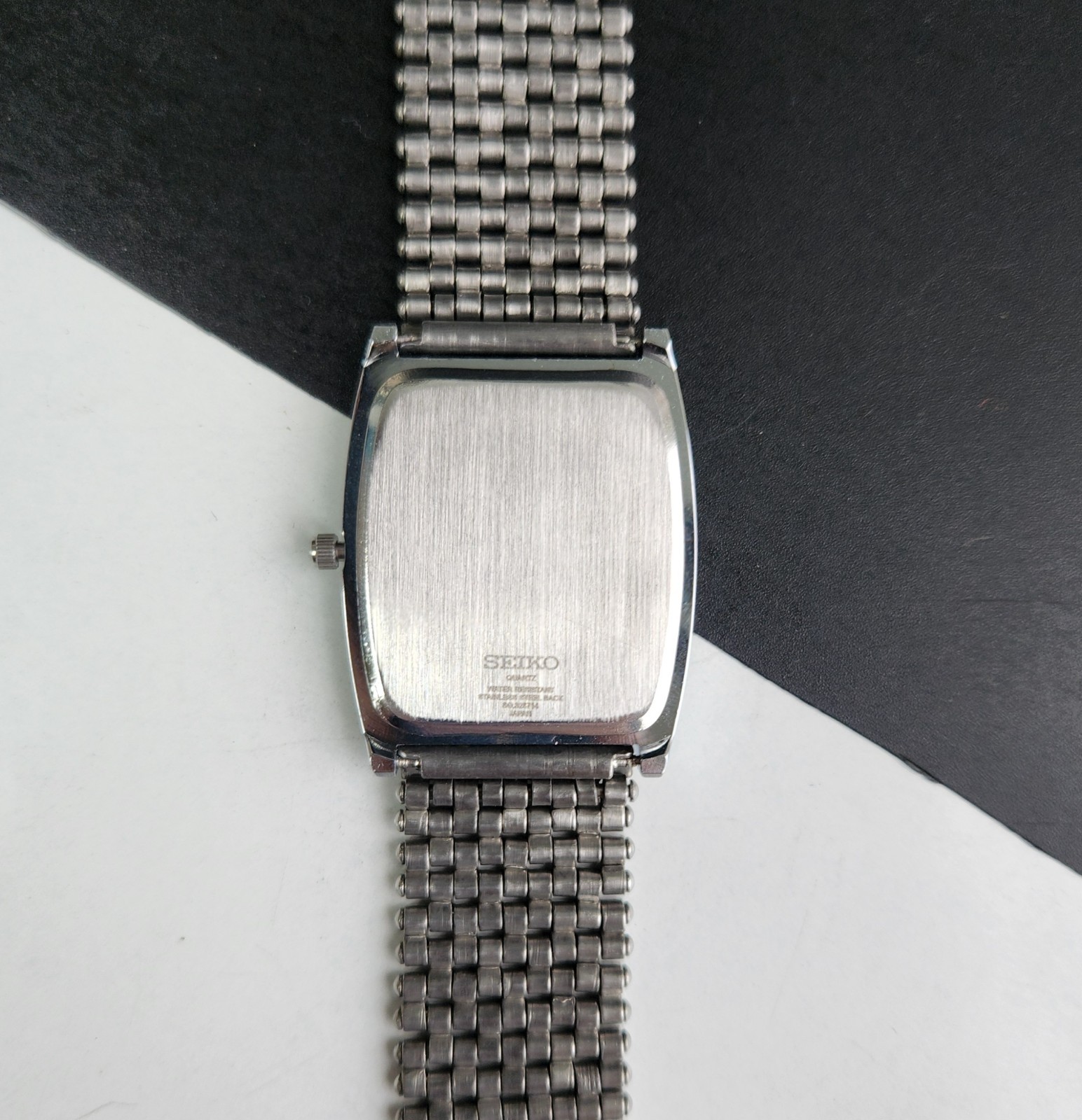Vintage Seiko Slim Tank Quartz Men Green Dial Dress Watch-Free Shipping