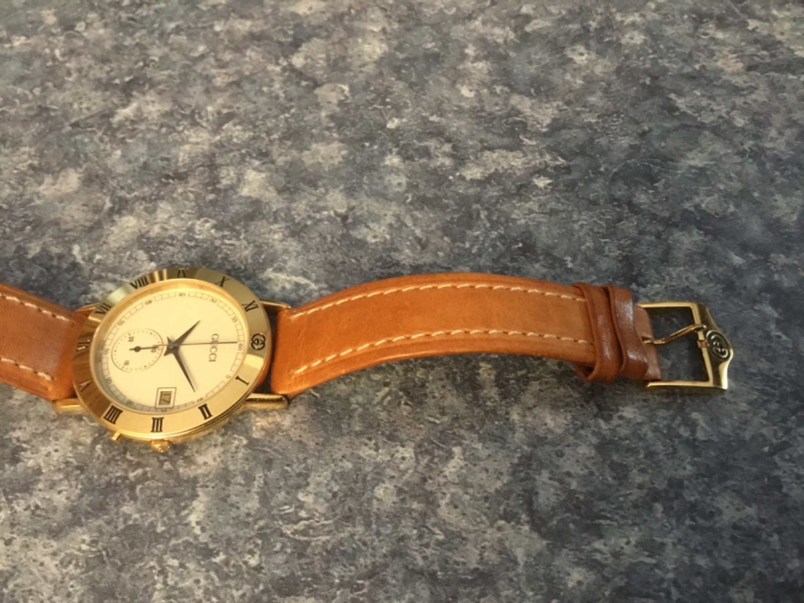Gucci 3800M Chronograph – Original Buckle – Leather Band – Fully Functional