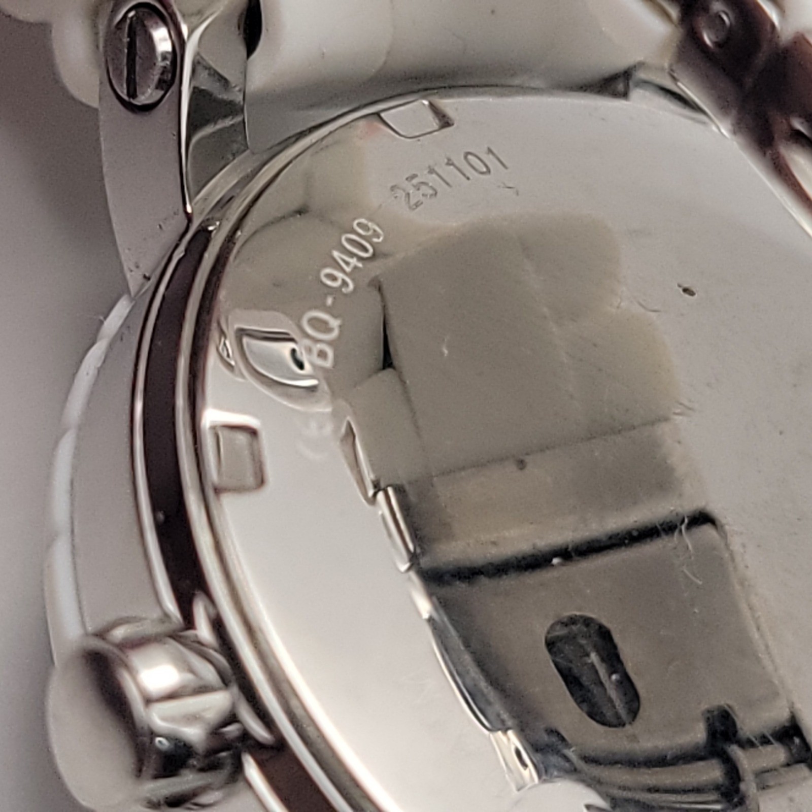 Fossil BQ9409 Watch Womens White Plastic 37mm Quartz Day Date 10 ATM