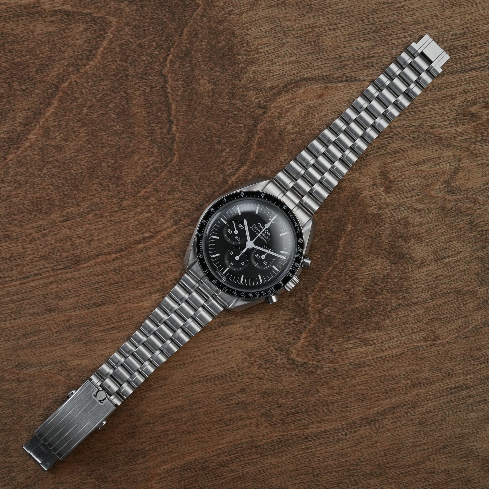 2022 OMEGA Speedmaster Moonwatch Professional 310.30.42.50.01.001