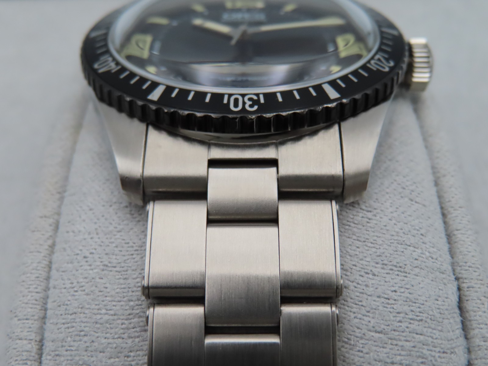 Oris Divers Sixty-Five Black Dial 733 7707 4064 Men’s 40mm Wristwatch