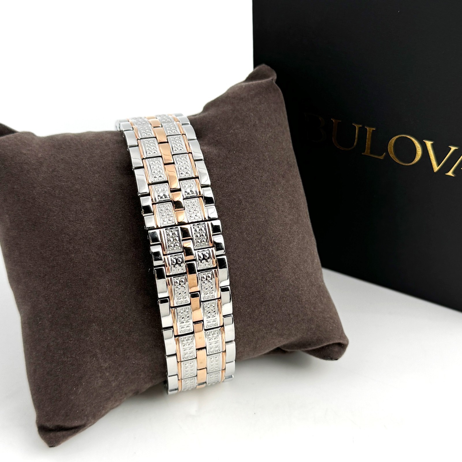 Bulova Crystal Octava 98C133 Quartz Rose Gold Dial Stainless Men’s Watch 41.5mm