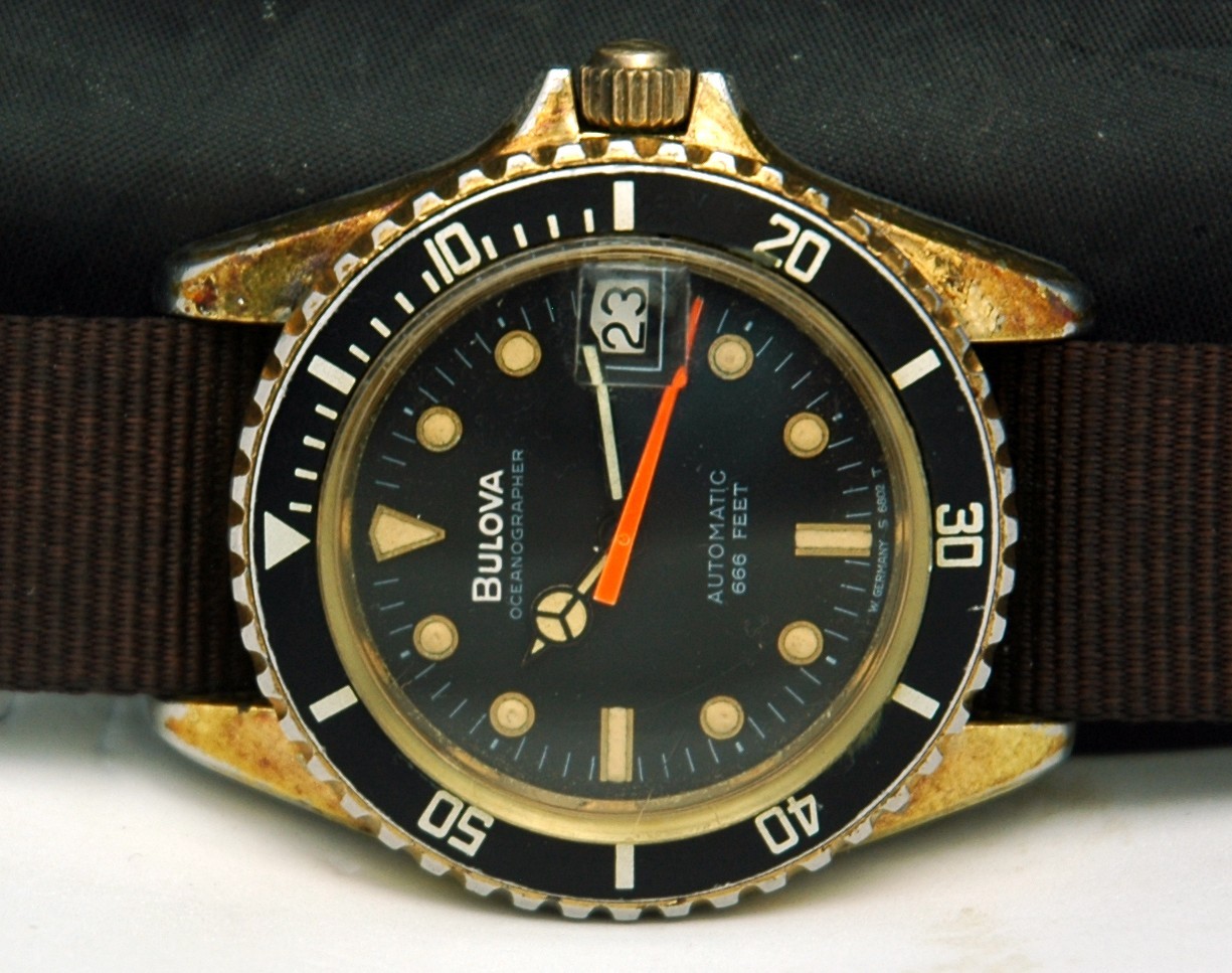 Bulova Oceanographer Automatic Devil Diver Gold Men’s WATCH 1352.10 503.305 8293