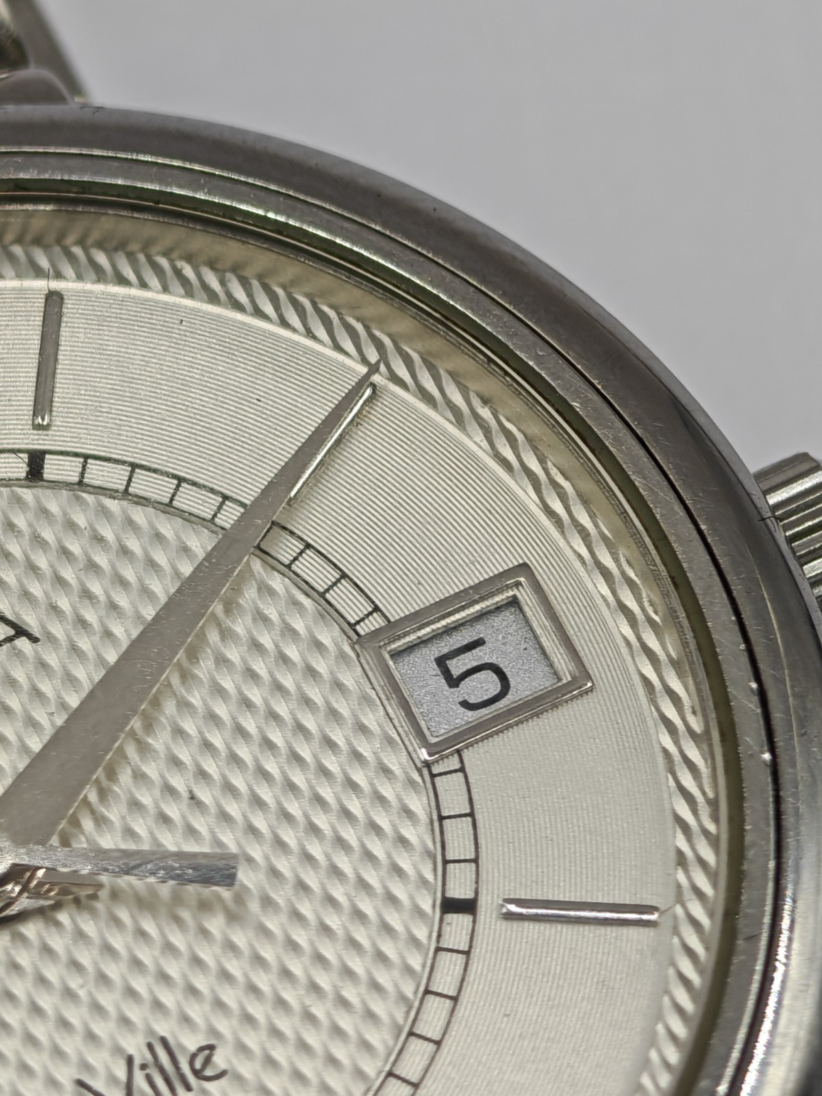 Omega De Ville Prestige White Hobnail Dial Mens Quartz Watch Stunning Condition