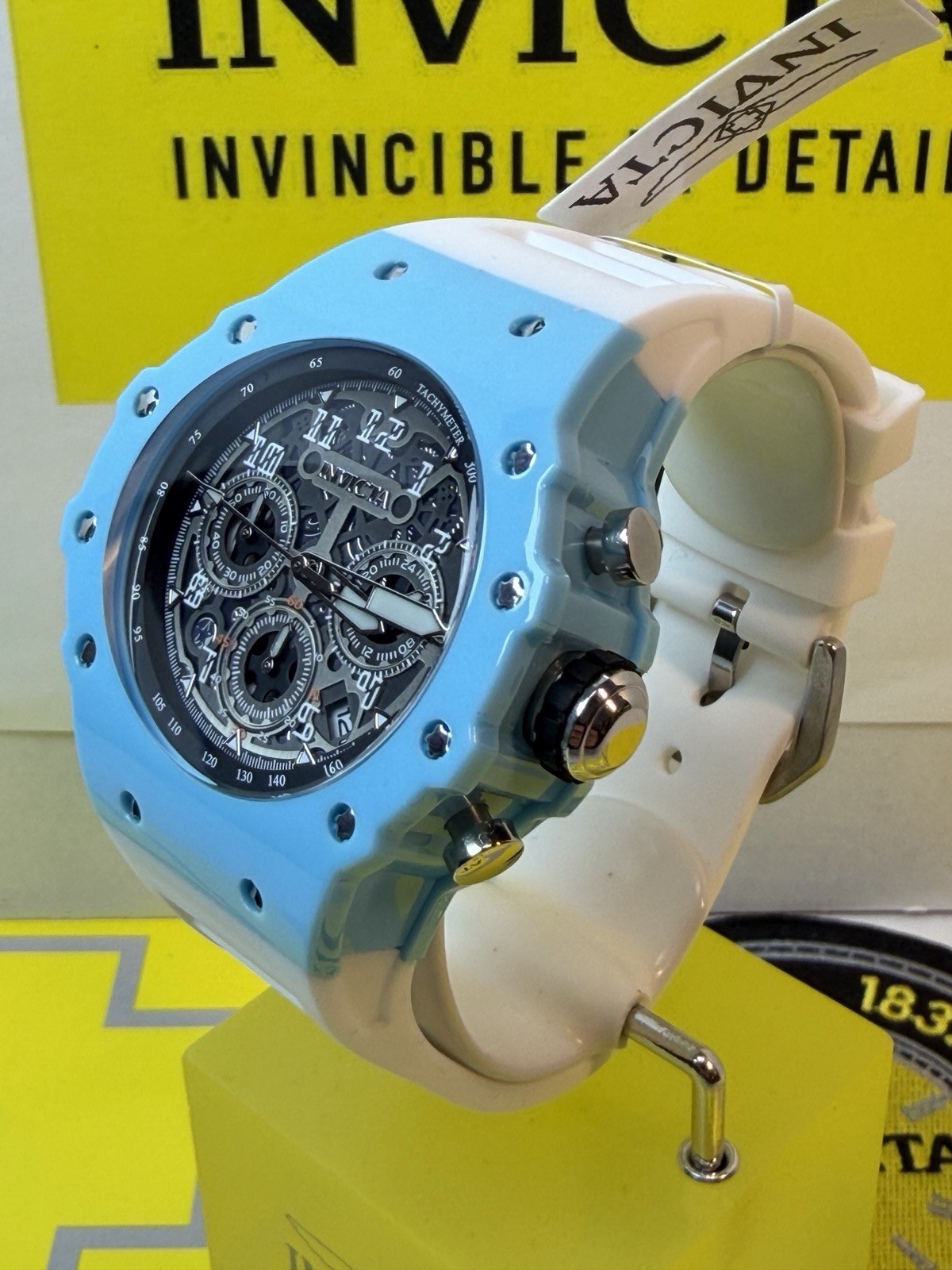 Invicta Racing Vaulthan Men’s 44mm Chronograph , White Blue Watch! NEW & SHARP!!