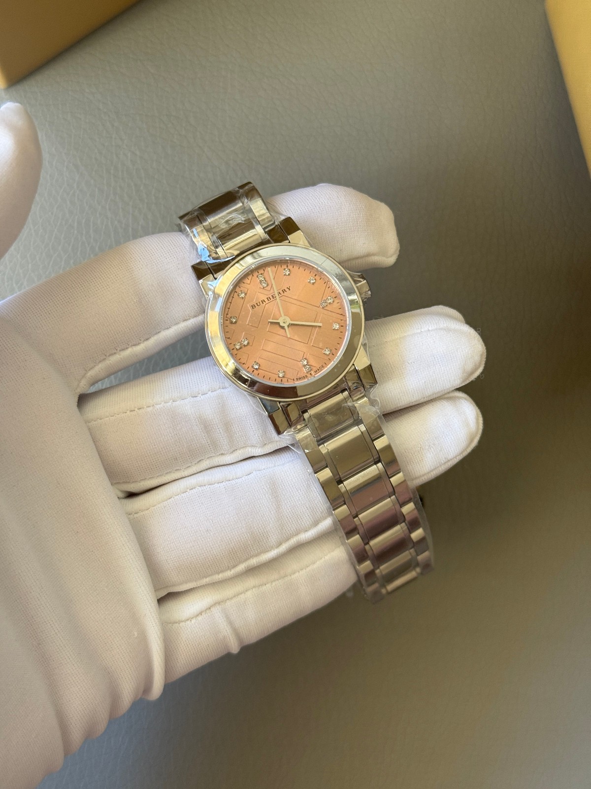 Burberry The City BU9223 Stainless Steel 26 mm Pink Dial Women’s Watch