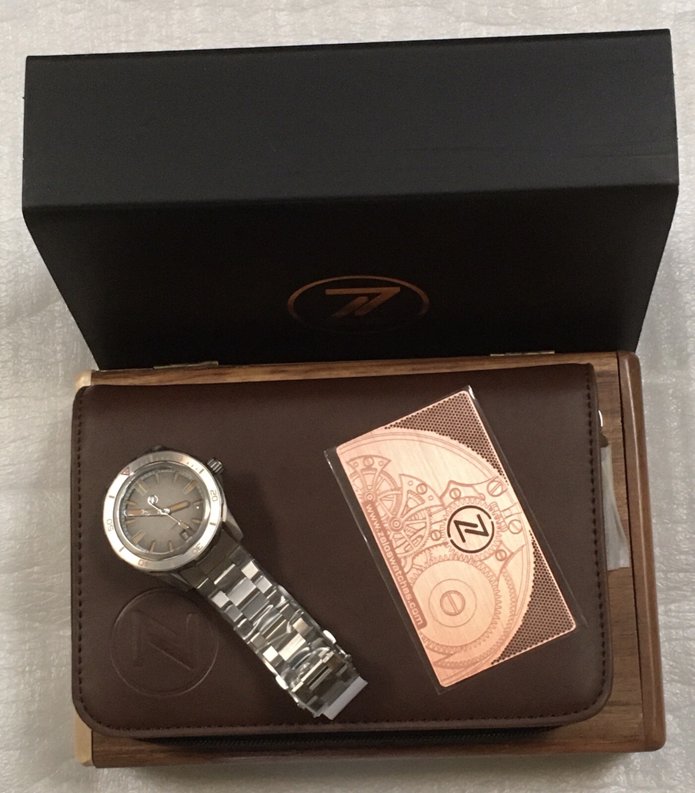 New Zelos SWORDFISH 40mm TITANIUM DESERT SAND 200m Diver Watch-DEALER & WARRANTY