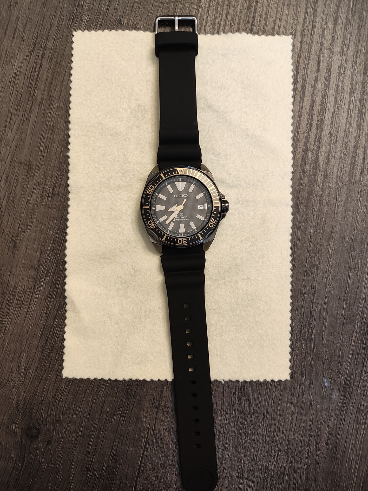 Seiko Prospex Samurai Men’s Black Watch – 4r35-01v0 – With Extra Band