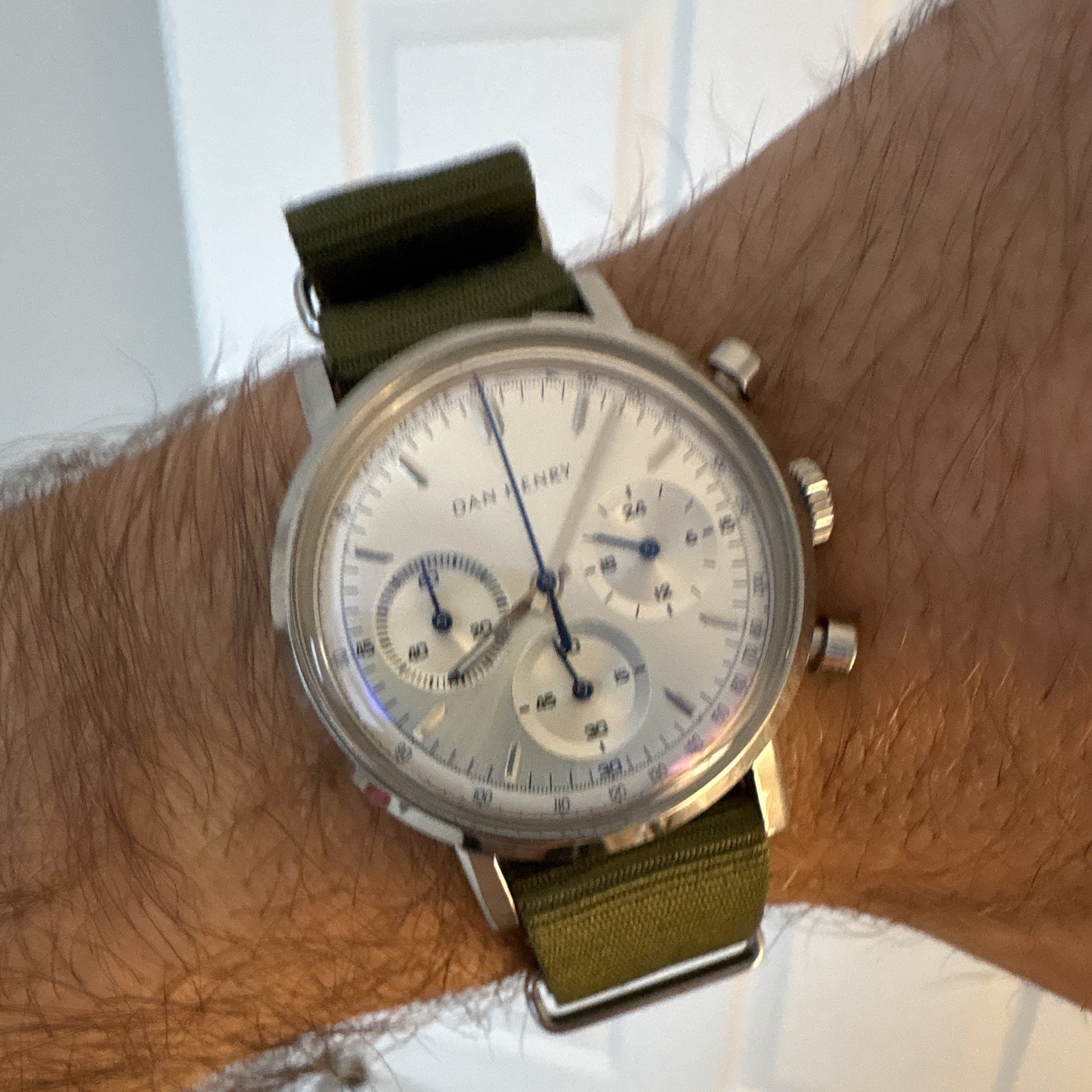 Dan Henry Chronograph Tachymeter Quartz Watch 39mm White Dial Green Nylon – 1961