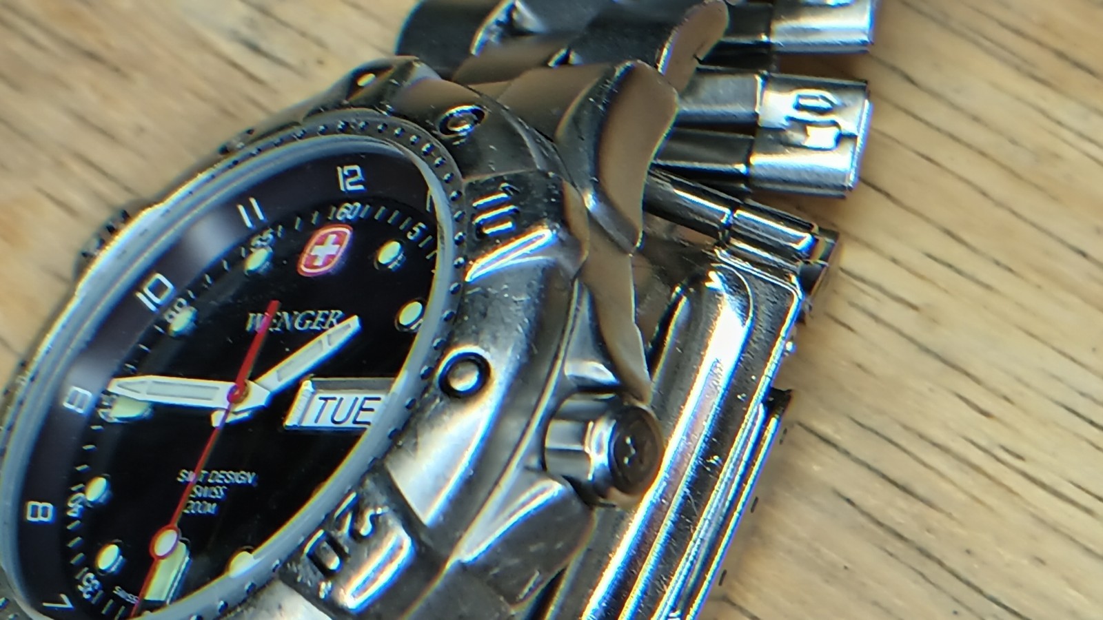 Swiss Army SMT Dive Watch Blue Dial 200M Rotating Bezel Screw Down Crown SS Case