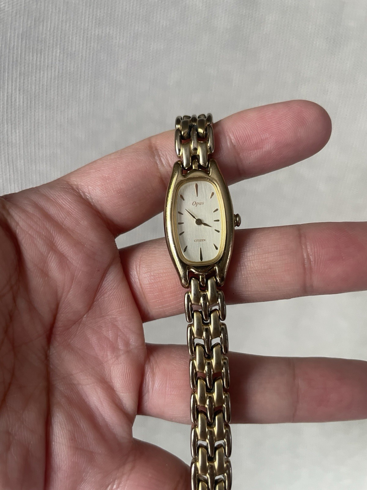 Citizen Opus 5421-F46924 Gold Oval Ladies Watch Vintage JAPAN