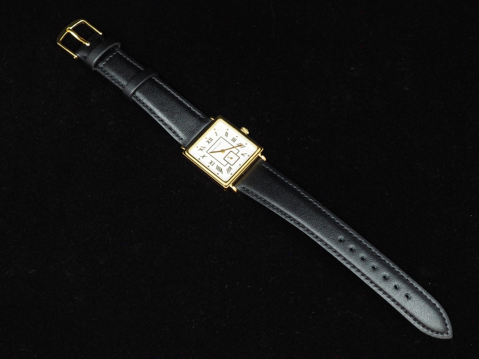 Near MINT Hamilton 6324 Small Second Roman Quartz 26mm Mens Watch JAPAN