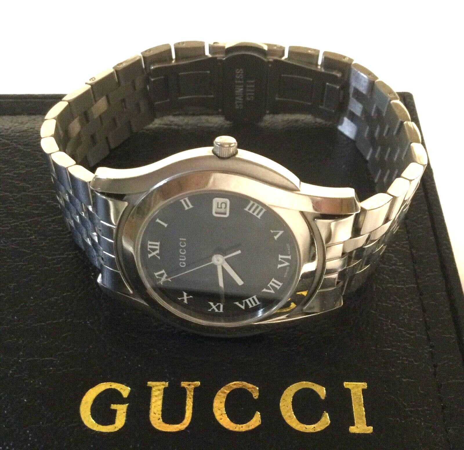 GUCCI 5500 SWISS MADE WATCH Small Black Dial Roman Numerals Stainless Case Band