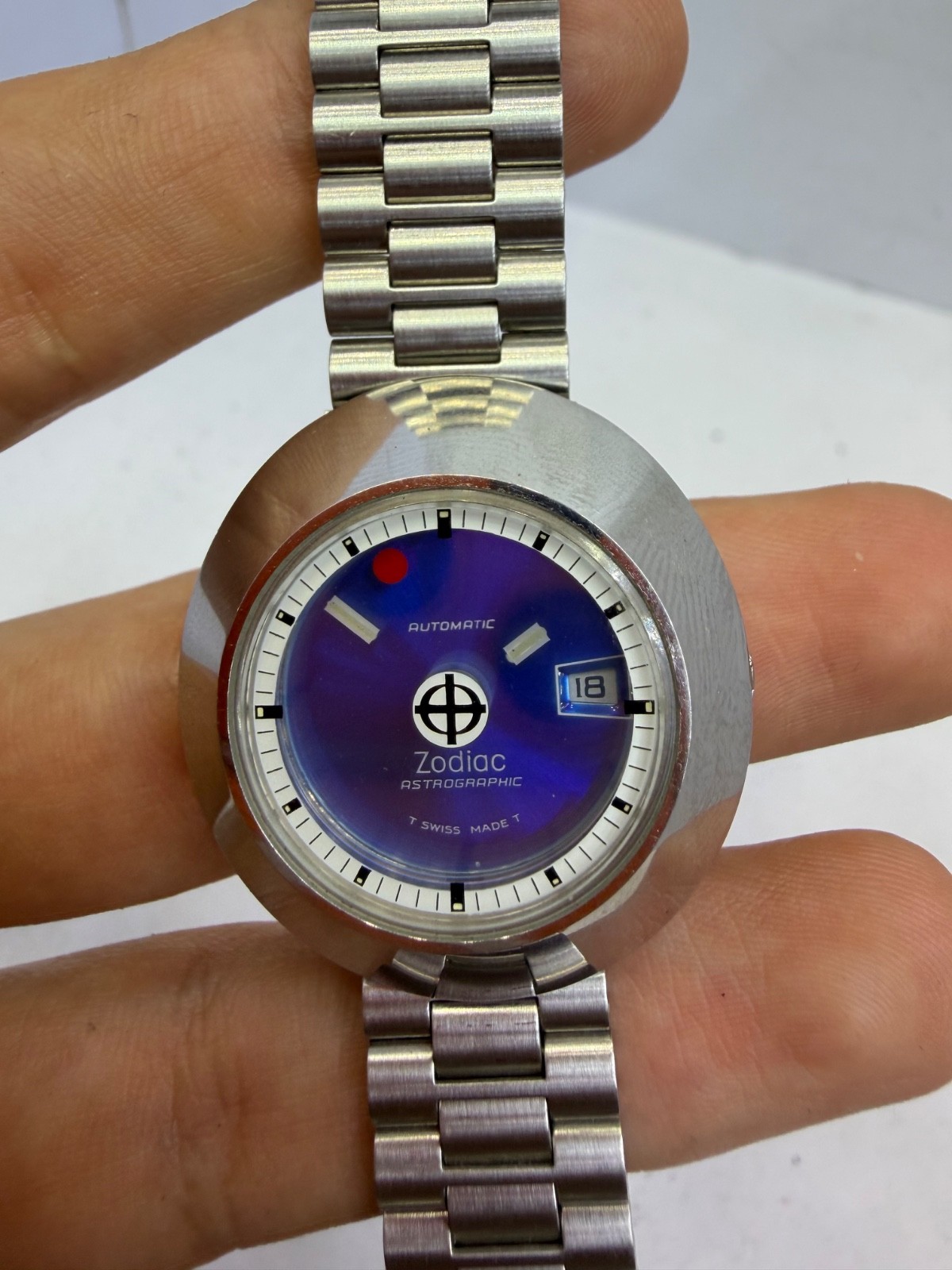Incredible ladies mint condition Zodiac astrographic mystery dial