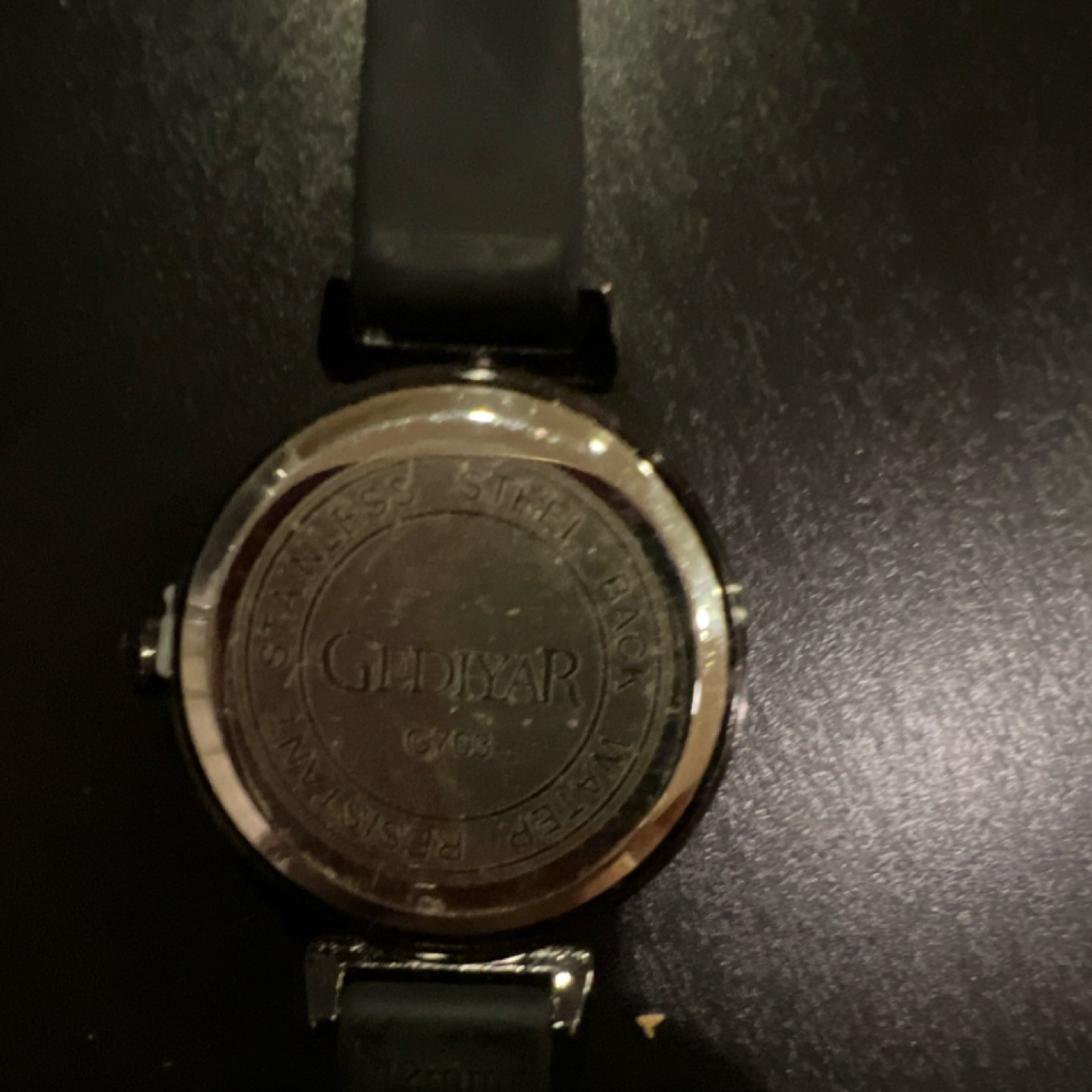 GEDIYAR Quartz Analog Wristwatch Black Band Black Dial Stick Indexes