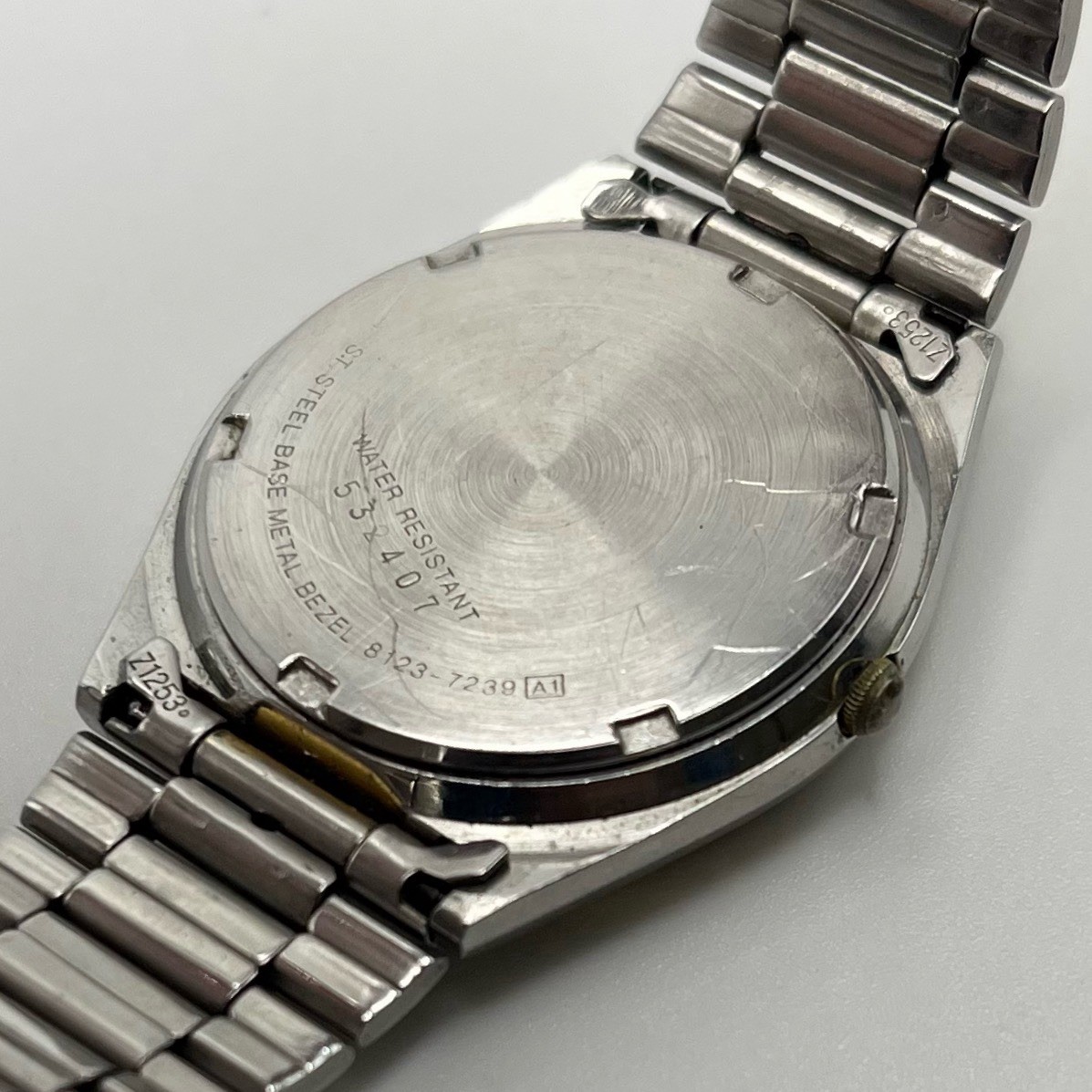 Seiko SQ Quartz 8123-7239 Two Tone Linen Gold Dial Day Date 34mm VTG Parts/R