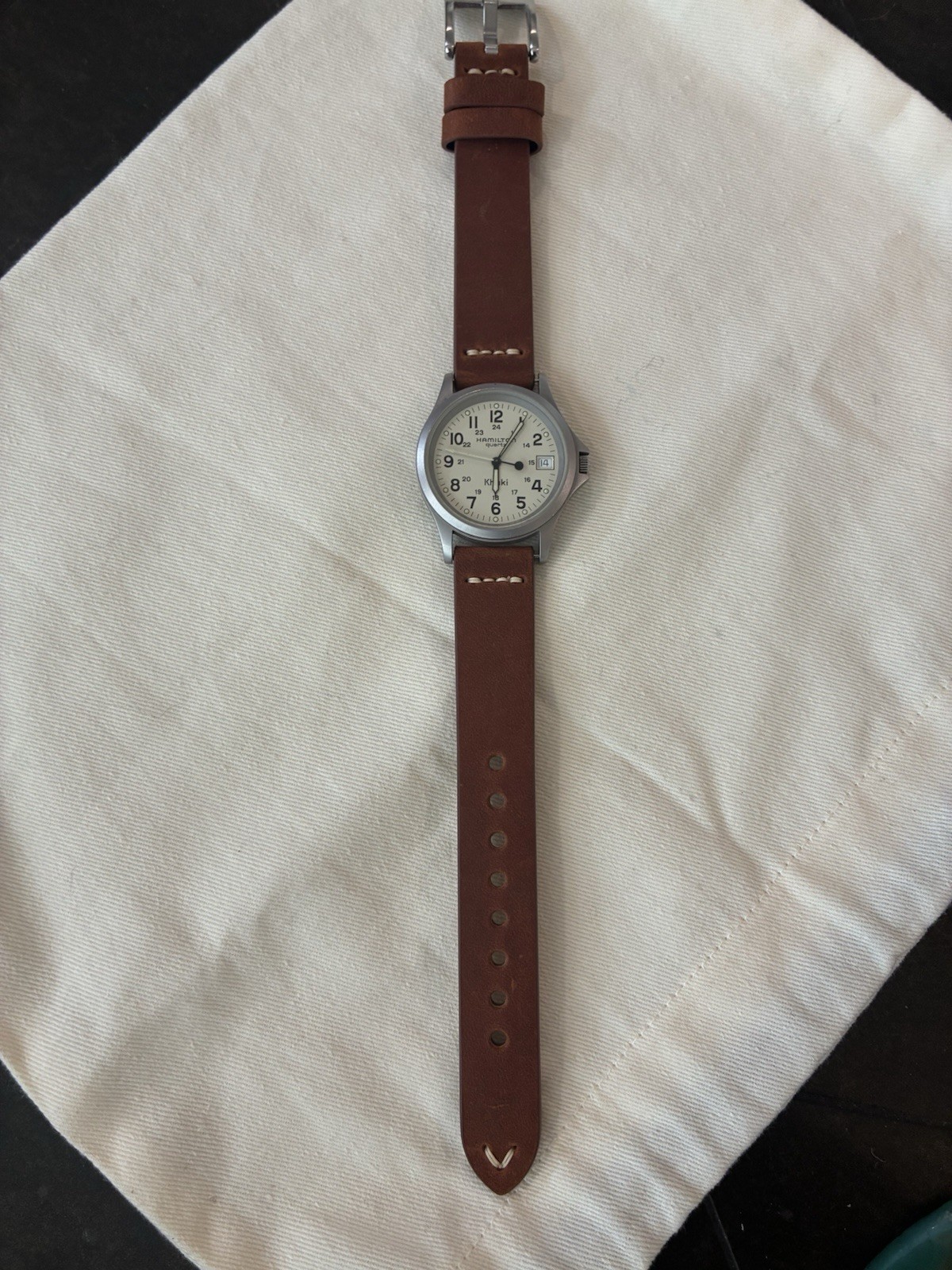 HAMILTON Khaki 9445B Cream Dial Date 33mm Quartz Watch Swiss