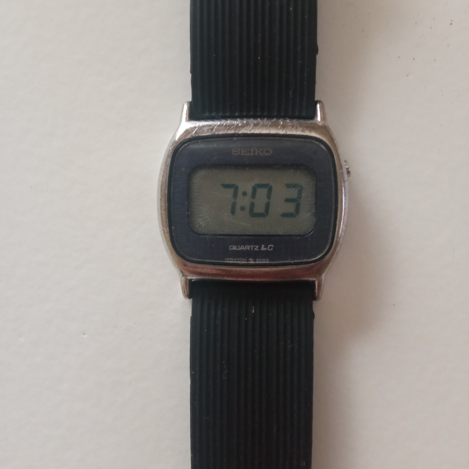 seiko digital watch ladies F 023-5000